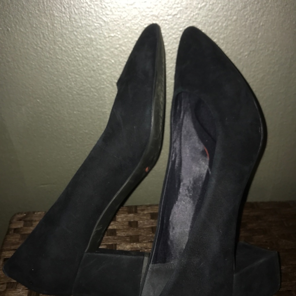 Rockport suede pumps